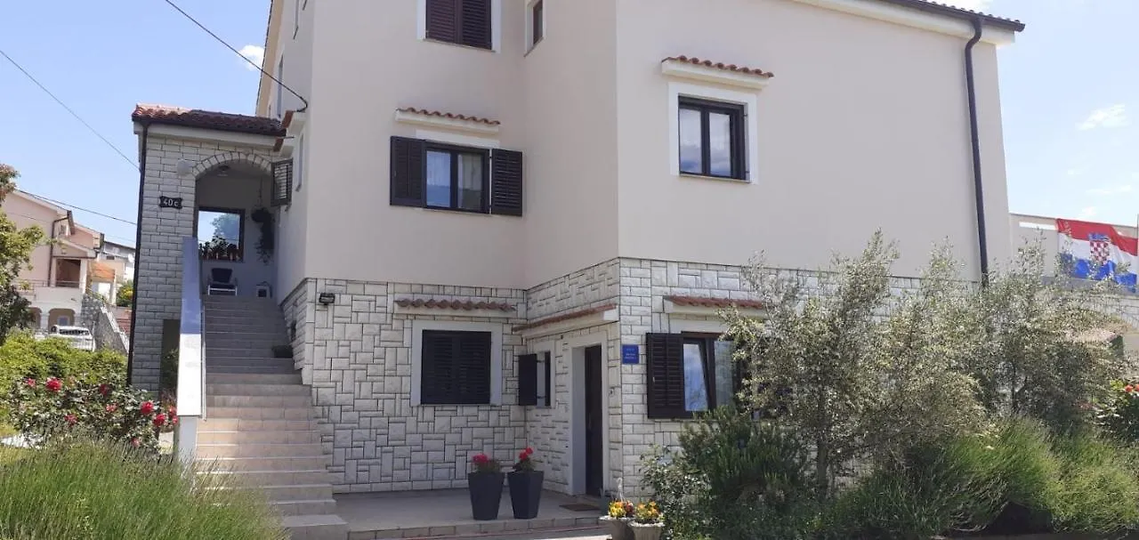Studio Apartman Kris Marinici  Croatia