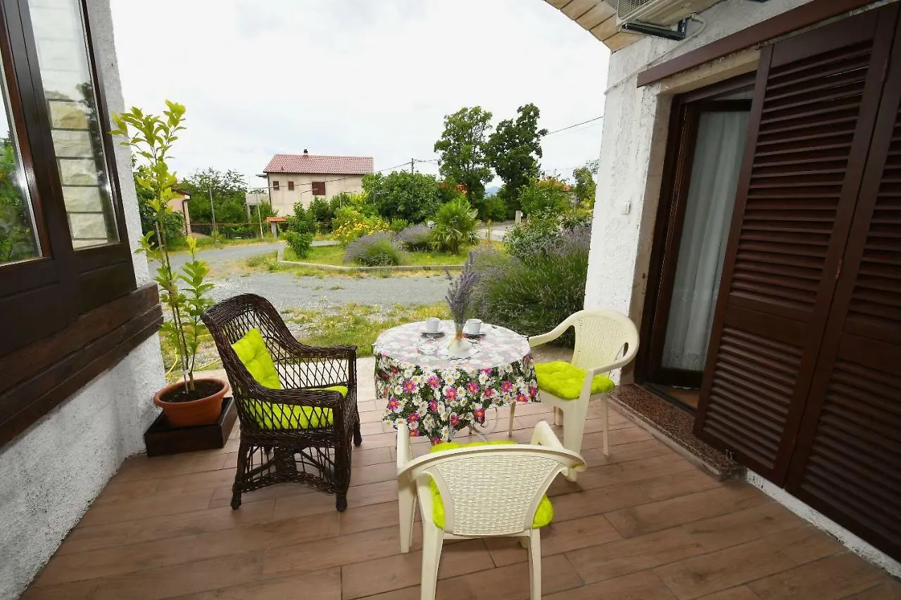 Studio Apartman Kris Marinici  0*, Marinici (Primorsko-Goranska) Croatia