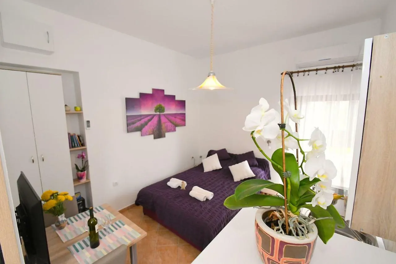 Studio Apartman Kris Marinici  0*, Marinici (Primorsko-Goranska) Croatia